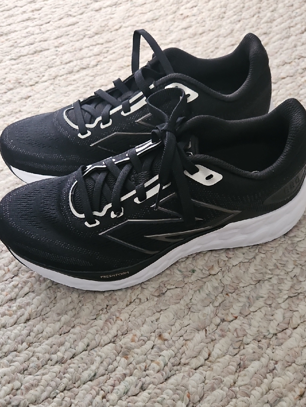NWT New Balance Fresh Foam 680V8 Womens's 8.5